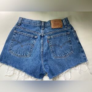 VTG 90s Levi’s 550 High Rise Cutoff Shorts 12 M Light Wash Raw Hem Y2K Indie